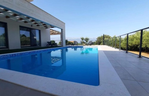Podgradina Villa | Villa Dasy with heated pool