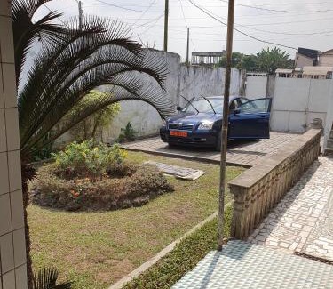 Douala Apartment | Villa de charme avec jardin à Makepe