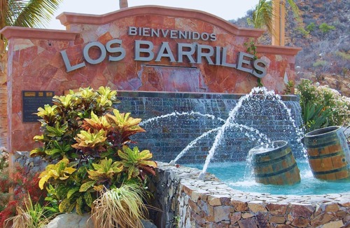 Los Barriles Condo | Villa De Cortez Condo! Beachfront, Sunrises, Fishing and Pickleball await!