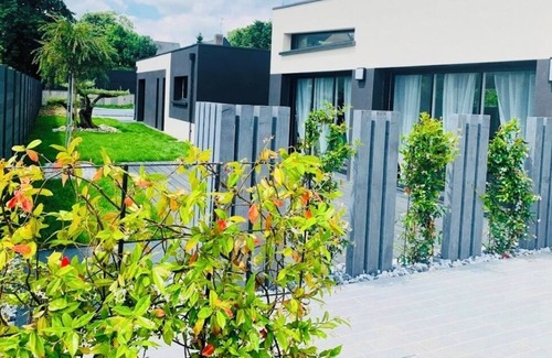 Bruz Villa | Villa de Standing Avec Piscine Chauffée à 7mn de Rennes