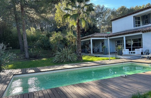 Les Accates House | Villa de standing piscine 4-bedroom villa with WiFi, AC in fantastic Marseille