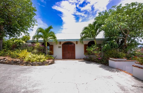 Monte House | Villa De Vida