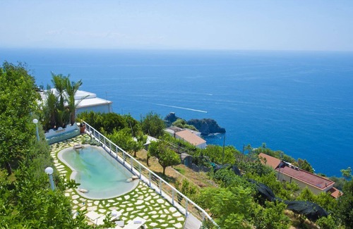 Conca dei Marini Villa | Villa degli angeli 20, With Pool, Stunning Sea View, bbq, gardens, 1km. beach