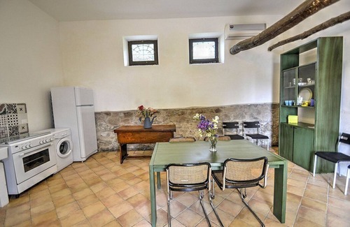Fisciano Villa | Villa dei Faggi: A characteristic and welcoming two-story apartment that is part of an ancient country house surrounded by the greenery.