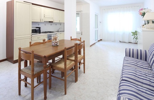 Deiva Marina Villa | Villa delle Ciliegie Orchidea apartment 2 minutes from Deiva beach