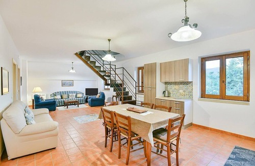 Castellabate Villa | Villa delle Pigne Grande: A characteristic and welcoming three-story ancient house made of stone, with Free WI-FI.