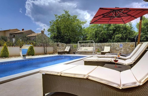 Bratulici Villa | Villa Delle Rondini by Interhome