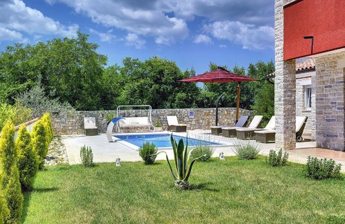 Bratulici Villa | Villa Delle Rondini by Interhome