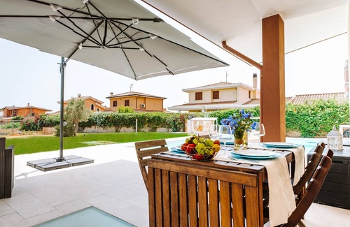 Quartu Sant'Elena Villa | Villa 'Delle Viole' with Private Pool, Wi-Fi and Air Conditioning