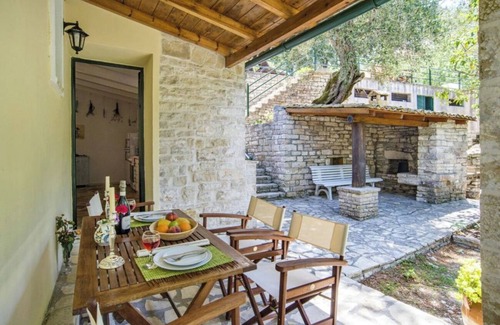 Rantatika Villa | Villa "Dendro" with Private Pool & Wi-Fi