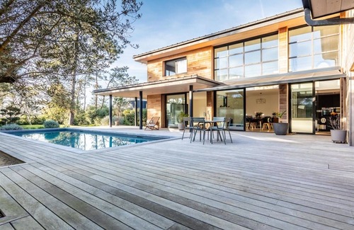 Anglet House | Villa des Pins, design, close to the beach and with pool