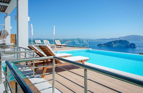 Kerion Villa | Villa Despina Luxury Villa in the mountains overlooking beautiful bay of Laganas