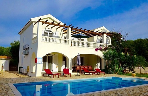 Kerameies Villa | Villa Diana Kefalonia in Idyllic Countryside Setting with Large Private Pool.