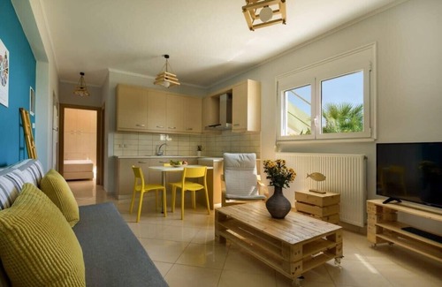Minothiana Villa | Villa Dimokratia - Private Pool, Sea View.