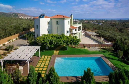 Minothiana Villa | Villa Dimokratia - Private Pool, Sea View.