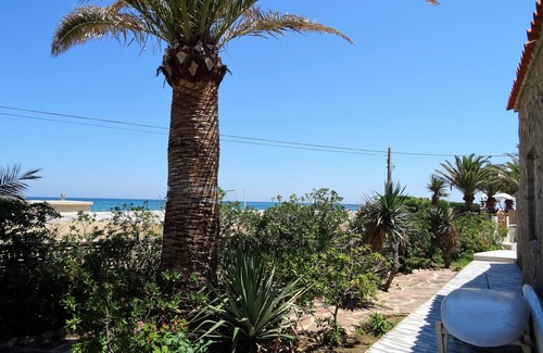 Denia House | Villa directly on the sandy beach in the beautiful coastal town of Denia.