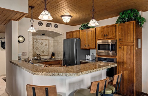 Steamboat Springs Condo | Villa Dulany - Exquisite Style Steps to the Slopes