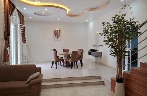 Littoral Department Villa | Villa duplex meublée piscine à Akpakpa ciné concorde