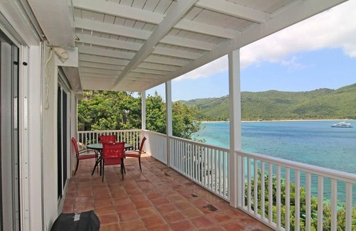 Estate Peterborg Villa | Villa Eau Claire - Magens Bay Affordable Beachfront Villa