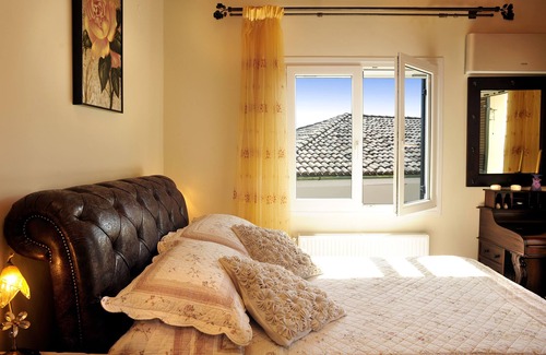 Kassiopi Villa | Villa Edem with Pieceful View at the Harbour of Kassiopi