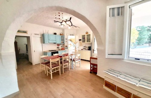Platamona Villa | Villa Eden Beach, for 10 people, 50 meters from the beach, with garden