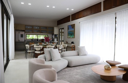 Pipa House | Villa Egeu Pipa | Refinement and Comfort in Nature. 5 minutes from downtown and Madeiro Beach