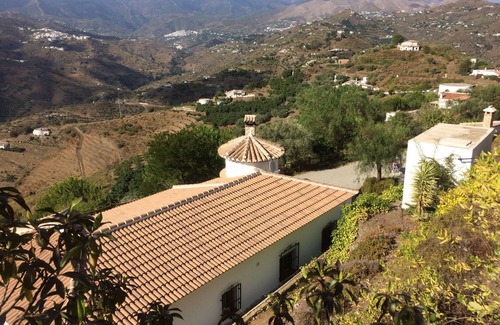 Sayalonga Villa | Villa El Chaparro with heated pool (Sea and Mountain)