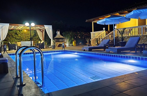 Agrilia Villa | Villa Eleon with private pool, BBQ and beautiful garden.