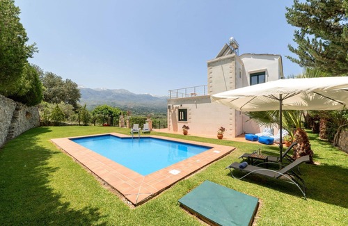 Vryses Villa | Villa Elia – Vacation villa with private pool in Vrisses, Crete