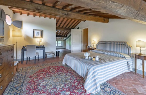 Capannori Villa | Villa Elixir - Seven Bedroom Villa, Sleeps 14