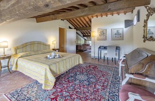 Capannori Villa | Villa Elixir - Seven Bedroom Villa, Sleeps 14