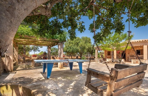 Portopetro Villa | Villa "Els Ullastres" very close to the beach, with Wi-Fi and private garden; parking available
