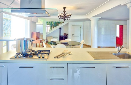 Costarainera Villa | Villa Emanuele Costarainera: wonderful modern villa, for 16 ppl, with garden, heated pool, hot-tub