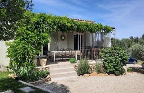 Beaucaire Villa | Villa en Provence piscine au calme entre Arles Nîmes Avignon