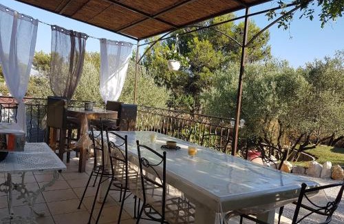 Beaucaire Villa | Villa en Provence piscine au calme entre Arles Nîmes Avignon