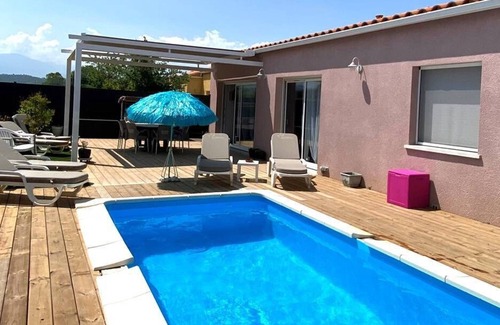 Joch House | Villa Entièrement Climatisée, Piscine, Terrain de Pétanque, à 3 km du lac de Vinça, 35 km De