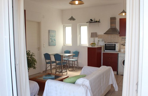 Messini House | Villa Erato - with private swimming pools. EOT Licensed. Kalamaki Villas.