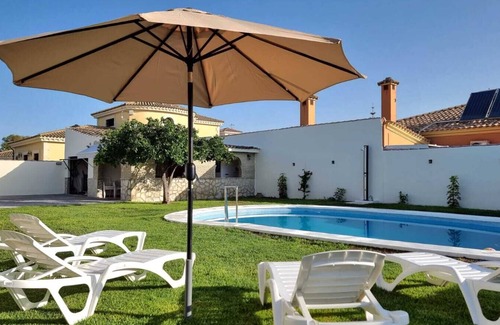 El Puerto de Santa Maria Villa | Villa for rent only 1000 meters from the beach