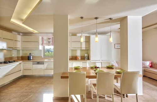 Heraklion Villa | Villa EverGreen | private pool , beautiful garden , Right in the middle of Crete
