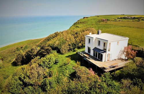 Saint-Pierre-en-Port Villa | Villa, exceptional view sea and cliffs, standart of quality, at 2h of paris