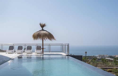 Torrox Costa Villa | Villa 'Exclusive One' with Private Pool, Wi-Fi and Air Conditioning