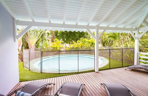 Sainte-Rose Villa | Villa Familiale Avec Piscine Privée à 5 Minutes de la Plage!