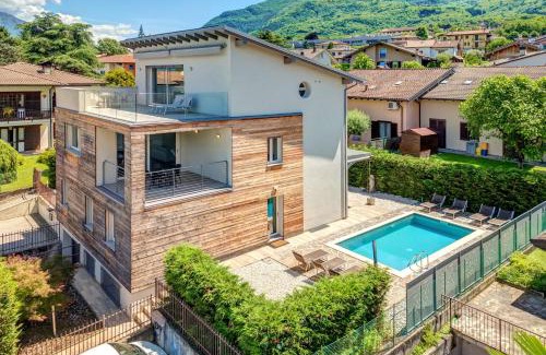 Colico Piano House | Villa Family with pool and amazing panoramic penthouse