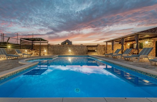 Benkovac Villa | Villa Fenix ZadarVillas