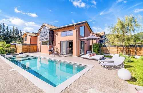 Lygia Villa | Villa Fire - Two Bedroom Villa, Sleeps 4