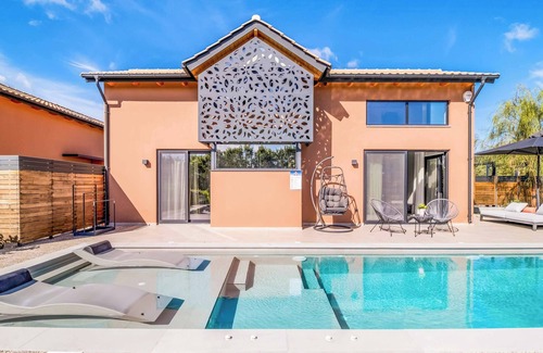 Lygia Villa | Villa Fire - Two Bedroom Villa, Sleeps 4