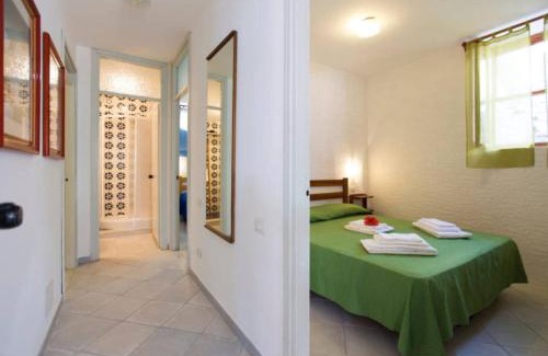 Maristella House | Villa Flavia direttamente sul mare con terrazza incantevole per 6 persone