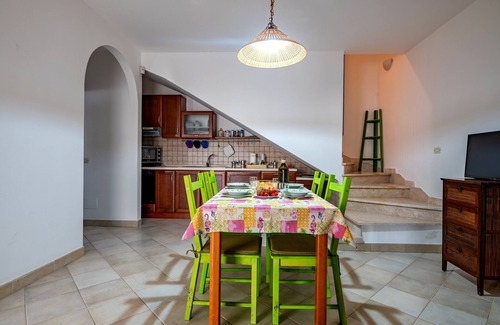 Torre Santa Sabina Villa | Villa 'Flower House In Carisciola' with sea view, private terrace and air conditioning