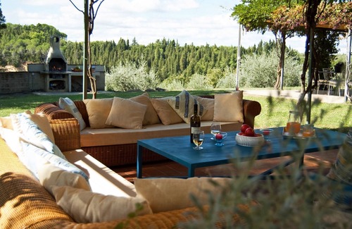 Barberino Val d'Elsa Villa | Villa for 12 with A/C, wifi and a large pool in the Chianti