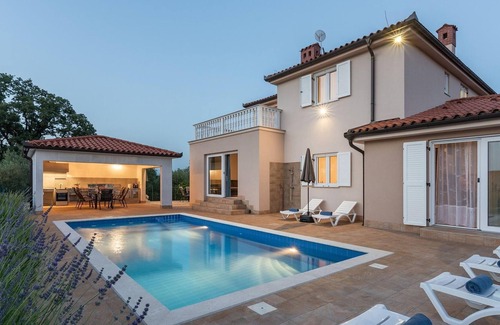 Radini Cabin | Villa for up to 8 guests with private pool, sauna and jacuzzi